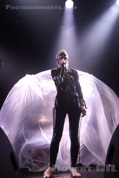 JENNY HVAL - 2017-05-28 - PARIS - Nef Nord - Grande Halle - 